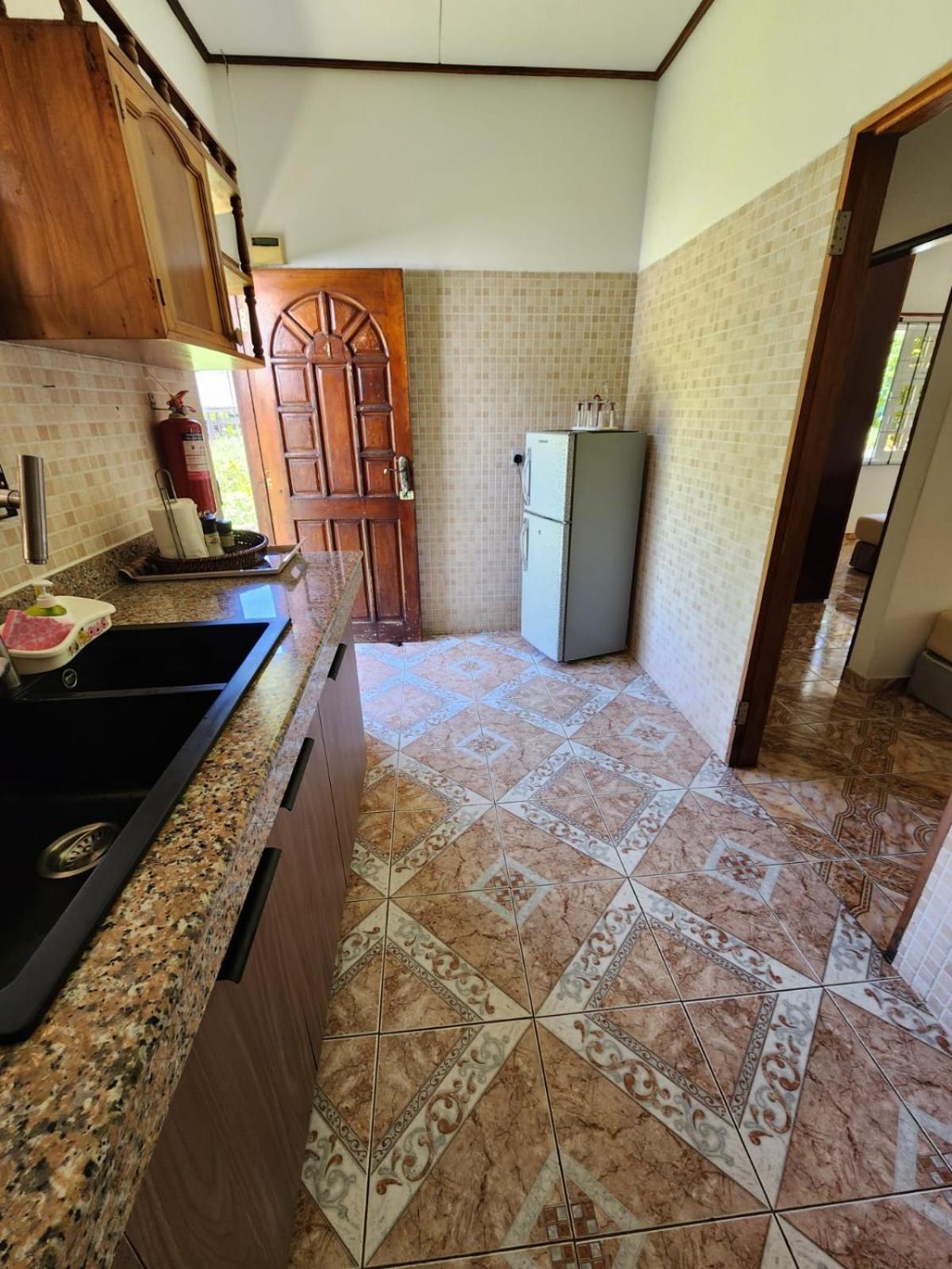 Skyblue Guesthouse - Self Catering Baie Sainte Anne Esterno foto